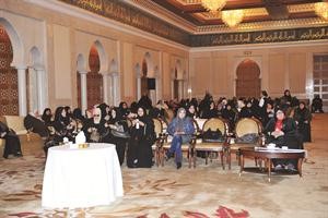مهنئات حرصن على الحضور لتهنئة الدويسان

