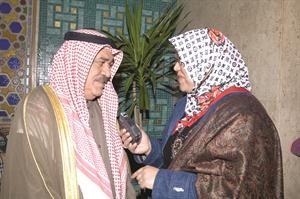 مصطفى الشمالي متحدثا للزميلة هناء السيد ناصر عبدالسيد