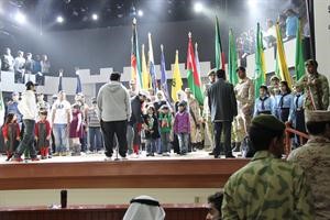 د فهد السليم ود سليمان الديكان يوجهان الطلبة على اداء الحركات