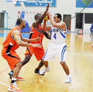 لاعب الجهراء عوض الرشيدي سيواجه دفاعا قويا من لاعبي كاظمةسعود سالم﻿