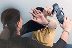 إماراتيان يتعرضان للضرب من زوجتيهما في رأس الخيمة