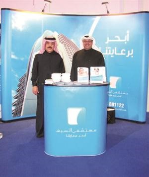 عبدالله الفارس وحمد الحسن في جناح مستشفى السيف﻿