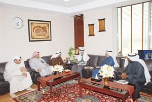 دفاضل صفر مستقبلا مسؤولي بلدية محافظة حولي﻿