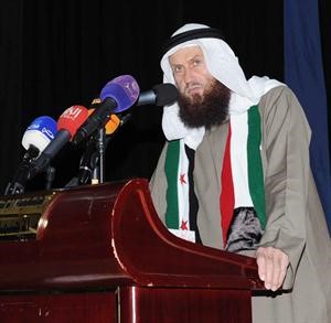النائب خالد السلطان متحدثا خلال المهرجان ﻿