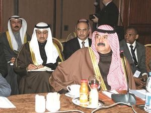 وكيل وزارة الخارجية خالد الجارالله والسفير درشيد الحمد في اجتماع القاهرة ﻿