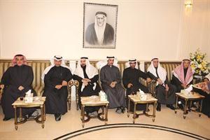 احمد الزايد وبدر الزايد ورياض العدساني ومرزوق الغانم ودجمعان الحربش ودحمد المطر وصالح النفيسي