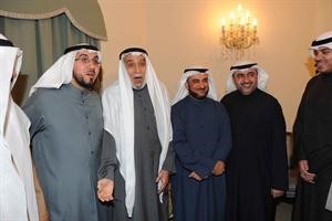 دخالد المذكور مباركا لاسامة الشاهين ودمحمد الكندري
