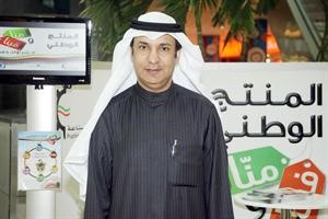 صقر العنزي يفتتح المعرض الترويجي للحملة
