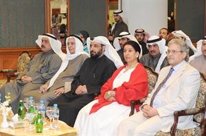 الشيخة شيخة العبدالله وملاك صبحي يتقدمان الحضور محمد ماهر
