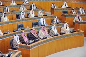 الحكومة والمجلس في الجلسة الاولى لدور الانعقاد﻿