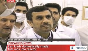 الرئيس الايراني محمود احمدي نجاد يدشن الجيل الرابع من اجهزة الطرد المركزي لتخصيب اليورانيوم في نطنز	افپ﻿