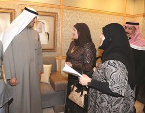 الزميلة حنان عبدالمعبود مهنئة الوزير