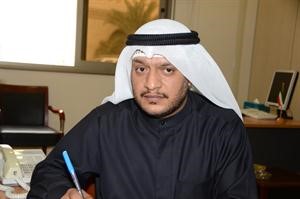 عباس مراد يدون استمارة ترشيحه