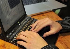 باحثون يكتشفون ثغرة في عملية فك رموز البيانات على الإنترنت