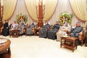 الصيفي مبارك الصيفي وخالد الطاحوس وسالم النملان ونايف المرداس وعبدالله البرغش وعبدالله جاسم الحمدان خلال الحفل سعود سالم
