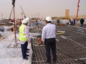 المهندسون يبذلون جهودا كبيرة لضمان الجودة المطلوبة﻿