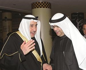 حديث بين الشيخ فيصل الحمود واحمد العنزي