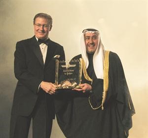 ومكرما احد الفائزين