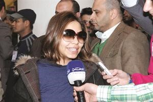 شيرين لدى وصولها الكويت متحدثة لتلفزيون الوطن	اسامة ابوعطية﻿