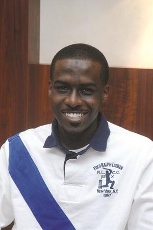 «الساحر» أحمد البلوشي: لقب أفضل لاعب كرة سلة محلي لعام 2011 يحمّلني مسؤولية قيادة كاظمة لاستعادة الانتصارات والفوز بالبطولات