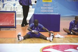 «الساحر» أحمد البلوشي: لقب أفضل لاعب كرة سلة محلي لعام 2011 يحمّلني مسؤولية قيادة كاظمة لاستعادة الانتصارات والفوز بالبطولات