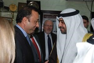حديث بين وزير الاعلام والسفير البريطاني
