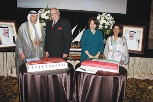 قنصل الكويت في لوس انجيليس عبداللطيف اليحيا وعقيلته خلال حفل الاستقبال بمناسبة الاعياد الوطنية