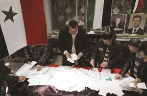 جانب من عمليات فرز الاصوات 	افپ﻿