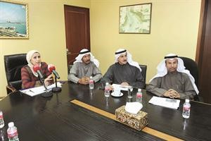معواطف الغنيم ومعبدالله الرشيد ومسعد معيوف وممساعد القناعي خلال المؤتمر الصحافي محمد ماهر
