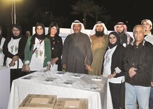 دناجي المطيري ومفيصل العجمي ومبشاير العواد خلال الاحتفال
