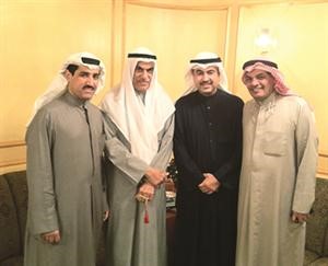 رئيس مجلس الامة احمد السعدون مع والد بدر ودمحمد خليل