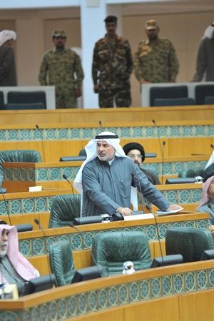 صالح عاشور متحدثا﻿