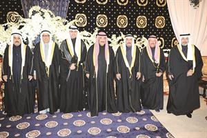 سمو الشيخ ناصر المحمد والشيخ دعيج الخليفة يباركان
