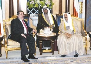 صاحب السمو الامير الشيخ صباح الاحمد مستقبلا هوشيار زيباري﻿