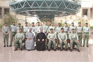 المقدم الركن فيصل الجريد مع المشاركين في برنامج قصص نجاح﻿