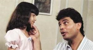 عمرو دياب مع الطفلة هديل في فيلم العفاريت