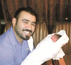 صورة لبشار مع ابنه عبد الرحمن