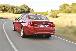 « BMW» الفئة الثالثة الجديدة كلياً تصل إلى معرض علي الغانم وأولاده للسيارات