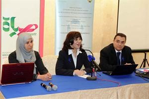 السفيرة ندى يافي و دباسكال بورتيم و د صلاح فياز خلال التجمع الطبي