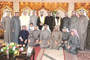 مباركة من عائلة الهندال للمعرس ووالده﻿