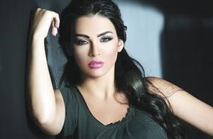 قمر﻿