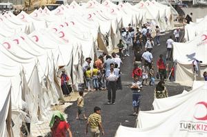 ﻿مخيم للاجئين السوريين على الحدود التركية﻿