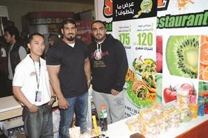 صقر الدوسري في جناح Eat Smart﻿