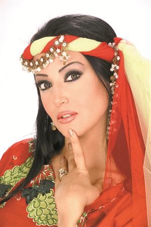 سمية الخشاب﻿