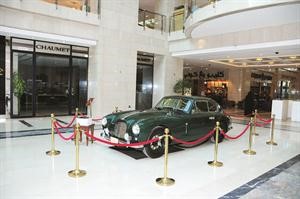 جانب من مشاركة سيارات المتحف في مجمع الراية
