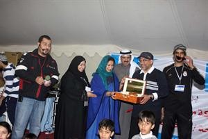 عجيل الطوق ودعفاف الجاسم يكرمان الشيخة شيخة العبدالله
