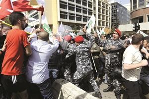 جانب من الاشتباكات بين طلاب حزبي الكتائب والوطنيين الاحرار مع قوى الامن اللبنانيمحمود الطويل