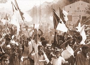 50 عاماً من الذكريات المؤلمة.. على حرب الجزائر و «الأقدام السوداء» و«حركي» يسممون العلاقات مع فرنسا