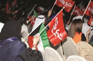 علم الكويت مرفرفا﻿