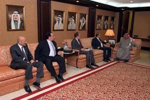 الفريق العمر خلال استقباله للوفد المصري